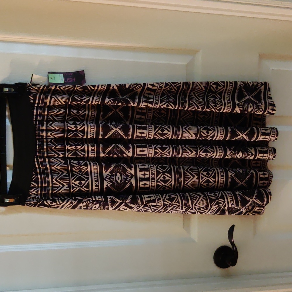Krush Mid-Calf Length Skirt Small